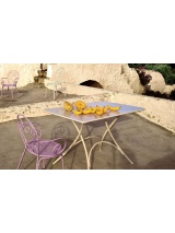 Ensemble Pigalle table carrée et 4 chaises - 6 coloris