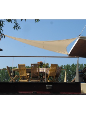 Voile d'ombrage PREMIUM triangulaire 4x4x4m